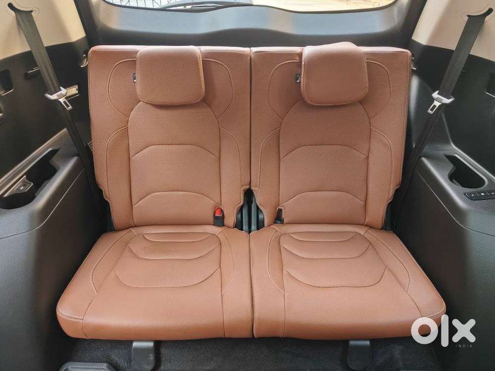 Mg Hector Plus Sharp Pro 1.5 Turbo Petrol Cvt 7 Str, 2023, Petrol