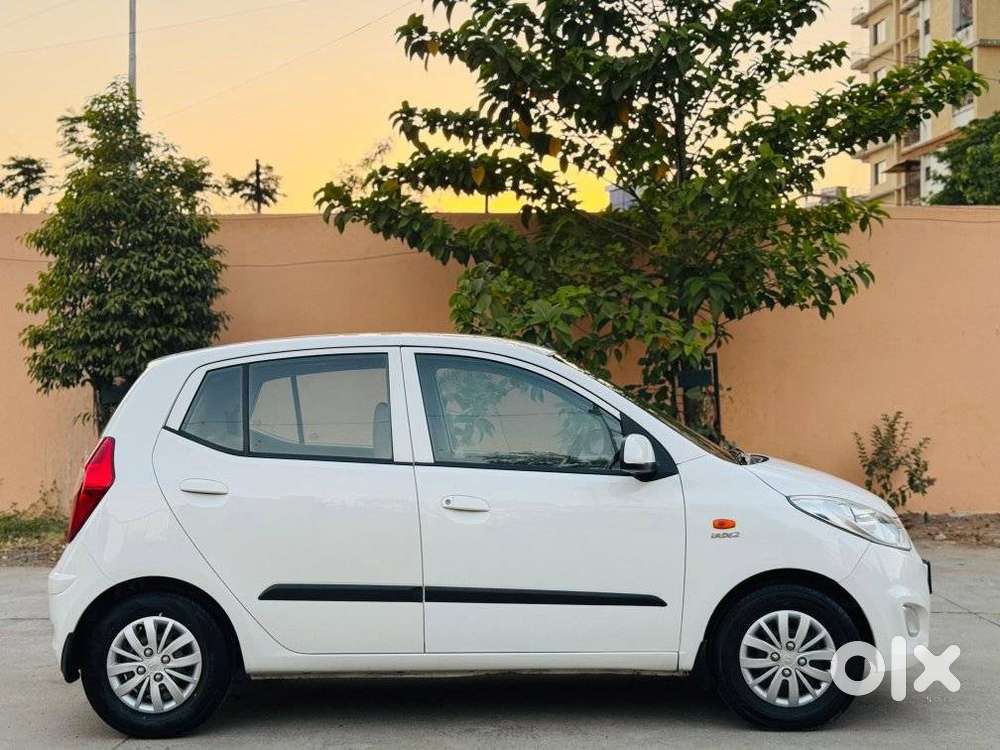 Hyundai I10 Sportz, 2014, Petrol
