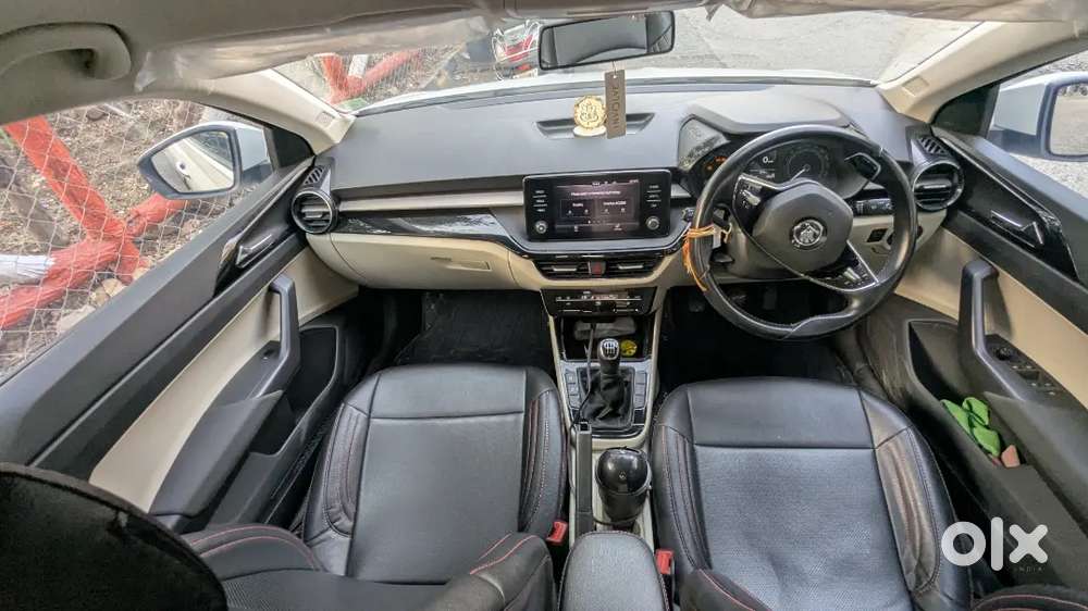Skoda Slavia 2022 Petrol Well Maintained. 27000km Drievn
