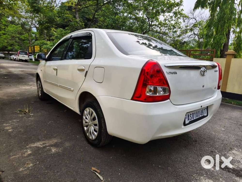 Toyota Etios 2010-2012 J, 2011, Petrol
