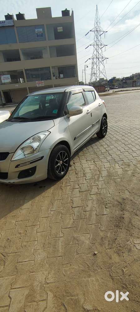 Maruti Suzuki Swift Vxi 1.2 Abs Bs-iv, 2011