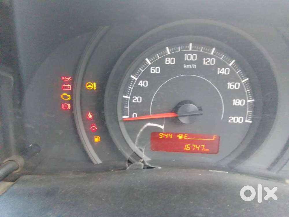 Maruti Suzuki Swift 2023 Petrol