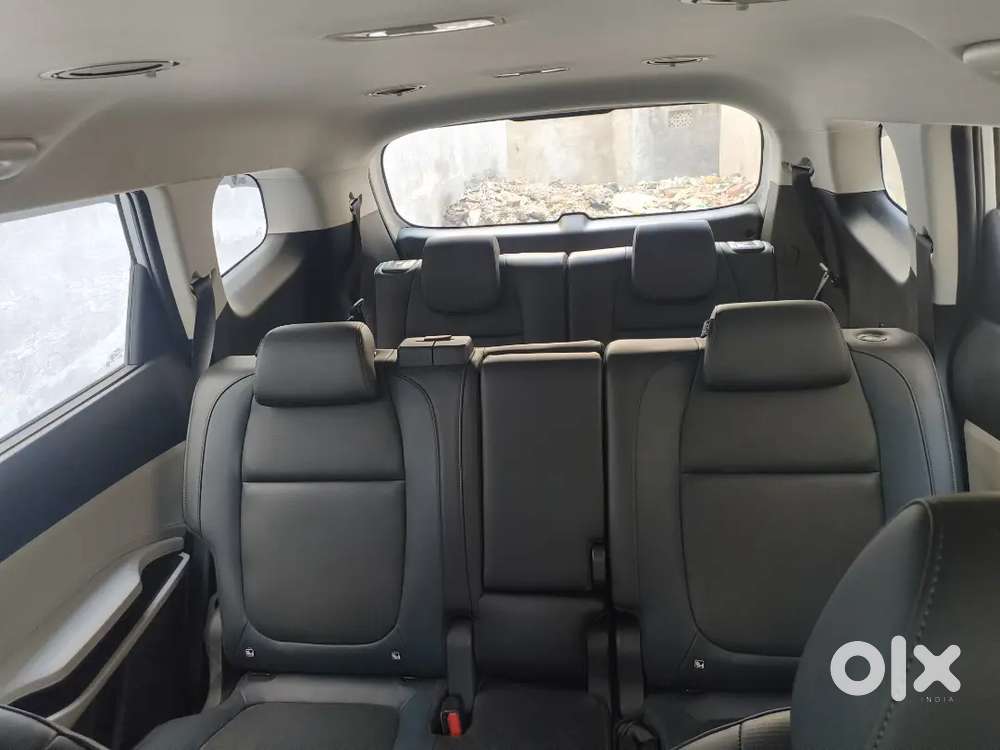 Kia Carens 2025 Petrol 4400 Km Driven
