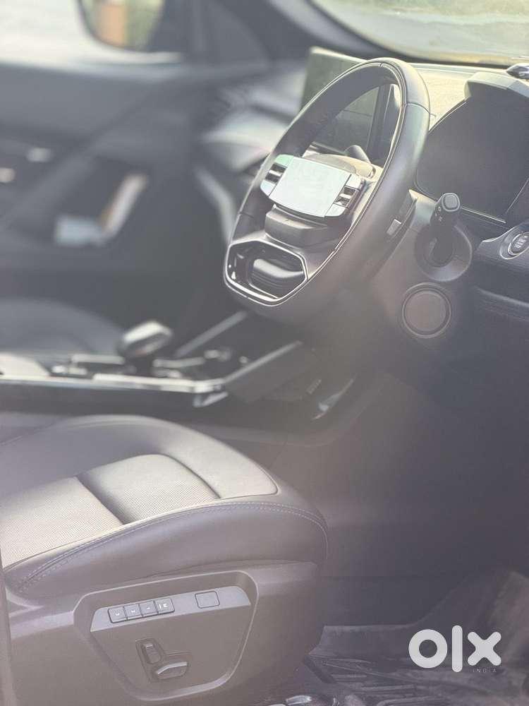 Tata Safari Adventure X Plus 7 Str Dark Edition At, 2026, Diesel