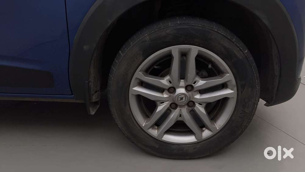 Renault Triber Rxz Easy-r Amt, 2022, Petrol