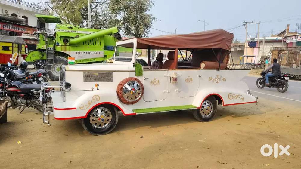 Mahindra Jeep Commander 1995 (modified Vintage Car)