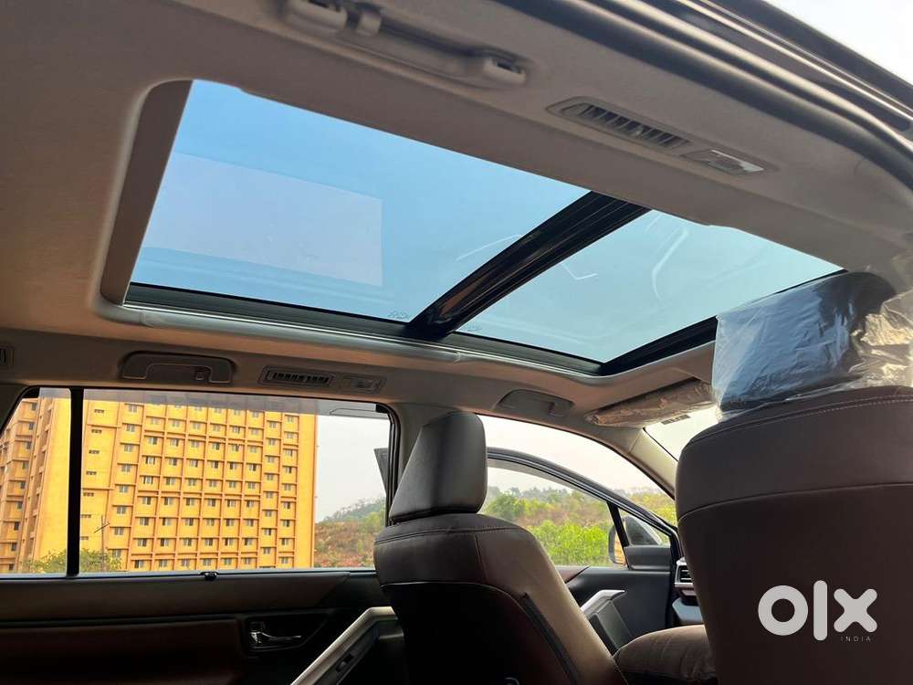 Toyota Innovahycross Zx02023 Hybridexcellent Condition Genuine Buyers