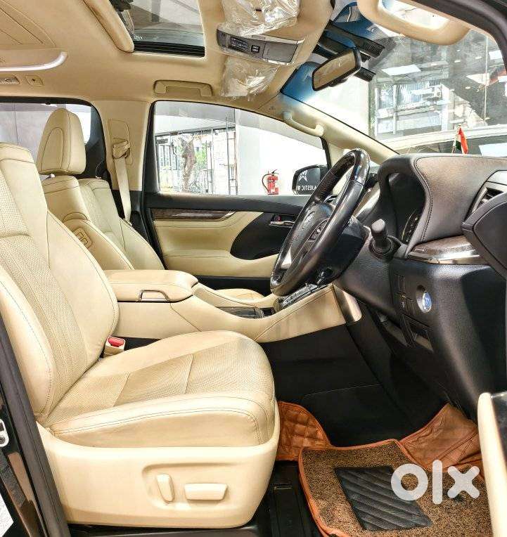 Toyota Vellfire Vip – Executive Lounge, 2022, Petrol