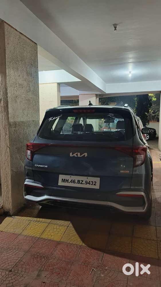 Kia Carens Grey