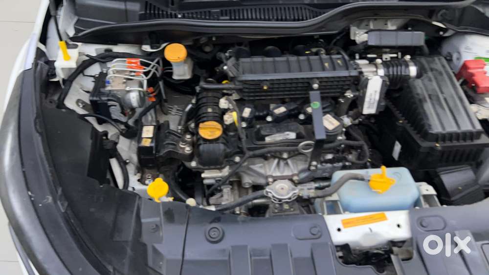 Tata Altroz 1.2 Xma Plus, 2025, Petrol