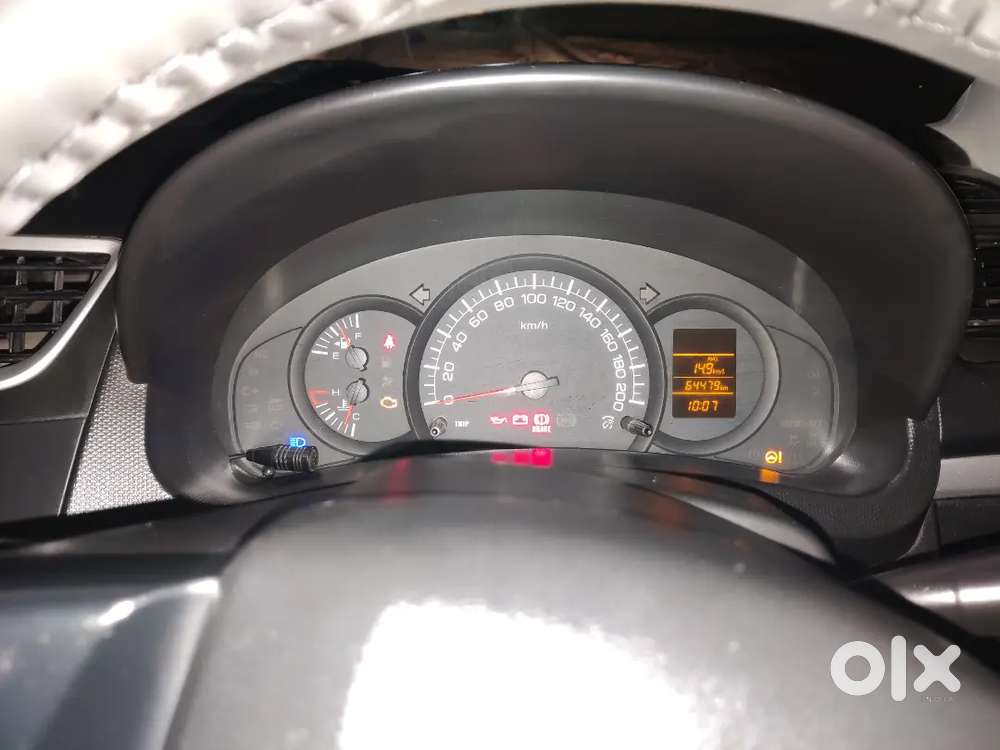 Maruti Suzuki Swift Lxi 2017