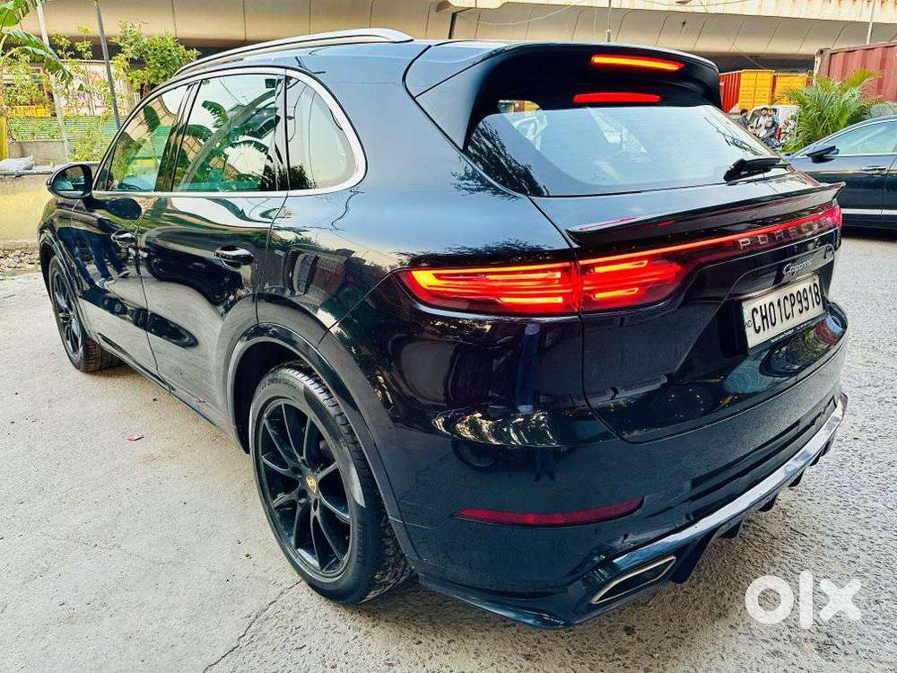 Porsche Cayenne V6 Tiptronic, 2023, Petrol