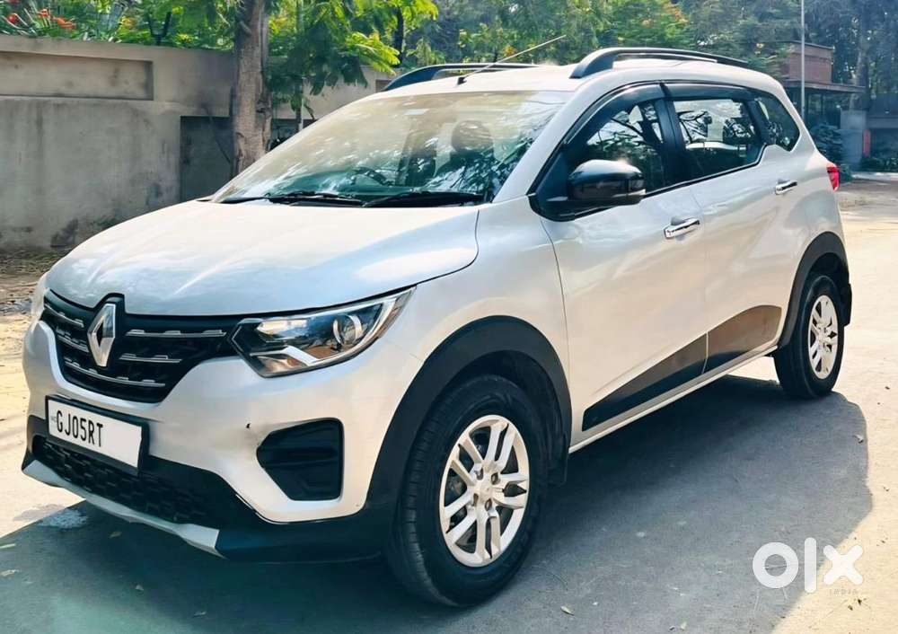 Renault Triber Rxt, 2023, Petrol