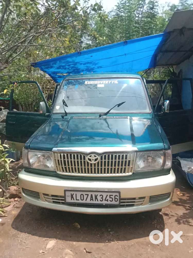 Toyota Qualis 2002 Diesel 371244 Km Driven