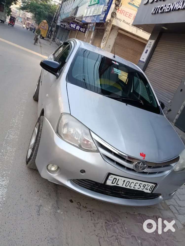 Toyota Etios Cross 2013