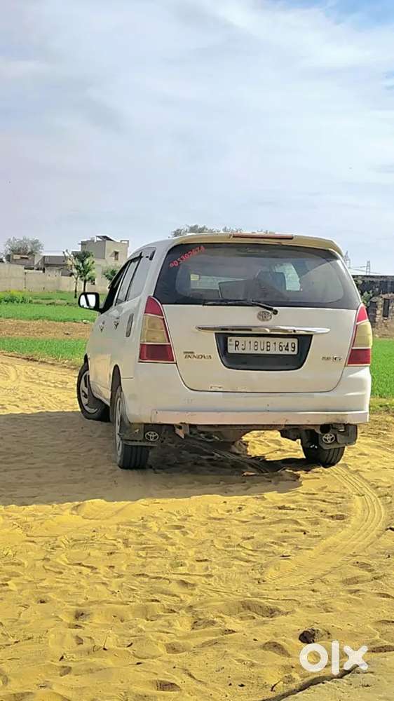 Toyota Innova 2007 Diesel 235000 Km Driven