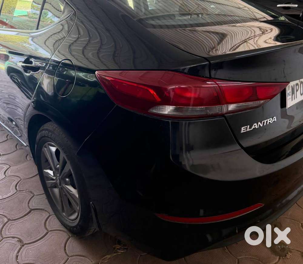 Hyundai Elantra 2017 Petrol Well Maintained