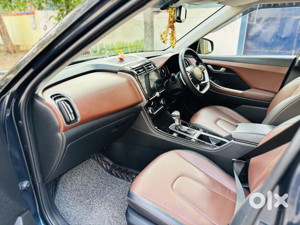 Hyundai Alcazar 2.0 Signature (o) Petrol At 7 Str, 2022, Petrol