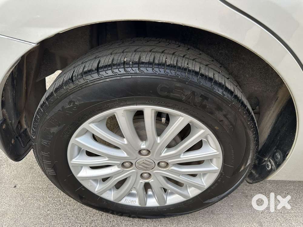 Maruti Suzuki Swift Dzire Zxi + Mt, 2017, Petrol