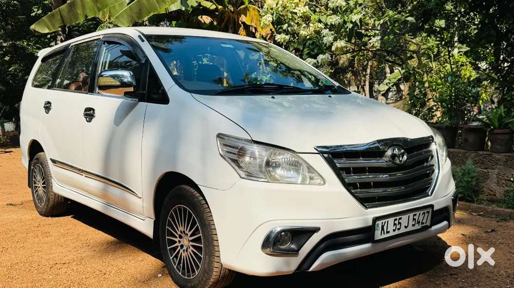 Toyota Innova 2011 Diesel Well Maintained
