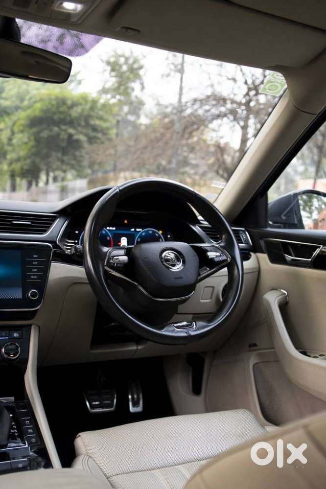 Skoda Superb Laurin And Klement 1.8, 2023, Petrol