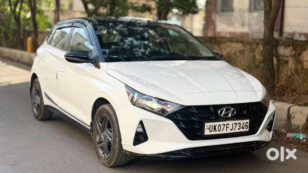 Hyundai I20 Sportz 1.2 Mt Dual Tone, 2023, Petrol