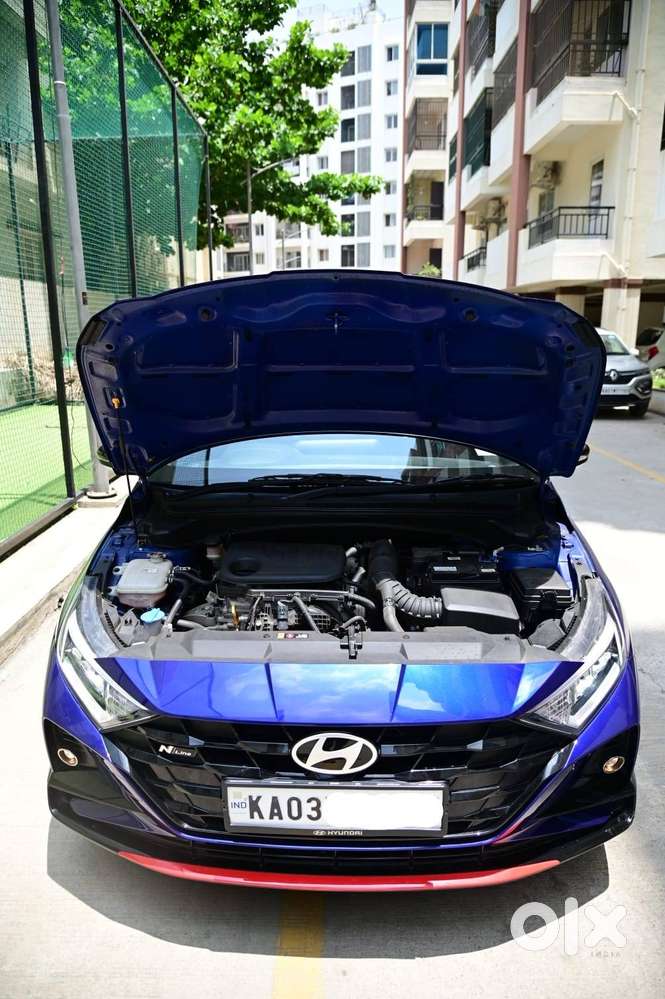 I20 Nline N8  Thunder Blue Dual Tone Manual  Tastefully Maintained