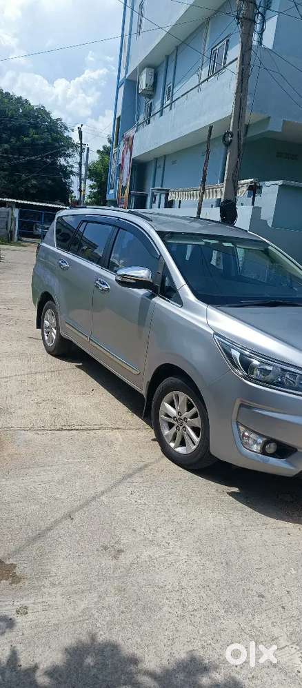 Toyota Innova Crysta 2016 Diesel 242000 Km Driven