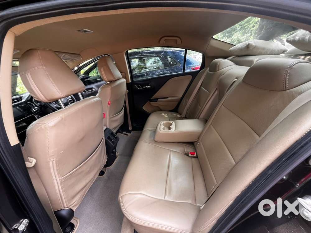 Honda City 2022 Petrol Only 17700 Km Driven