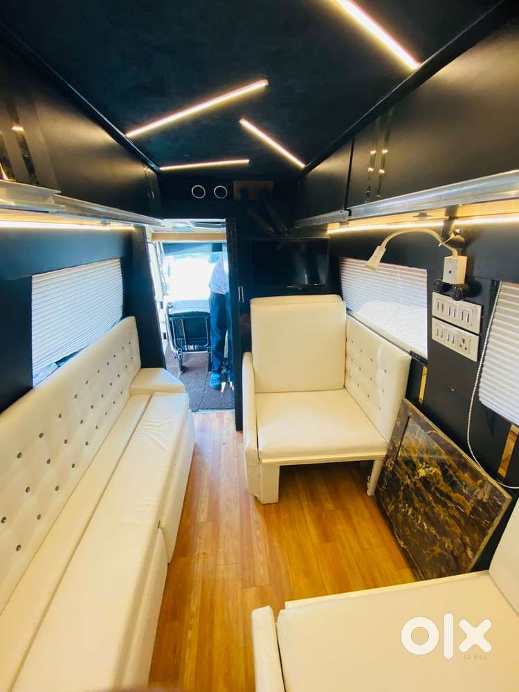 Force Motors Trax Cruiser 12 Str Ac, 2011, Diesel