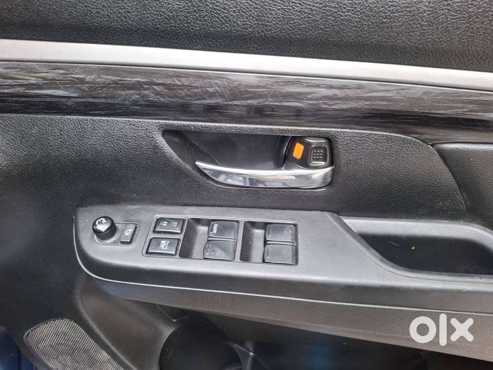 Maruti Suzuki Xl6 1.5 Zeta Mt, 2022, Petrol