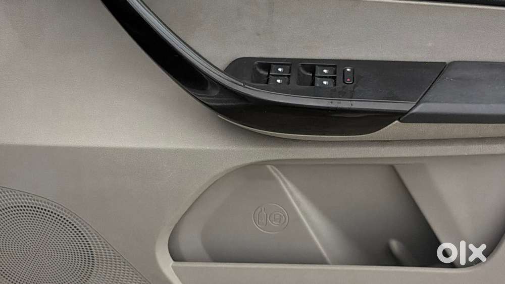 Tata Tiago 1.2 Revotron Xza, 2017, Petrol