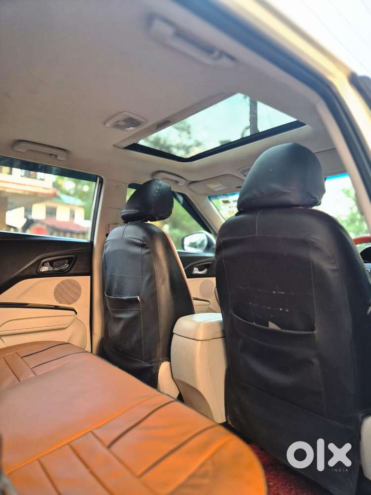 Mahindra Xuv300 W8 Option, 2022, Petrol