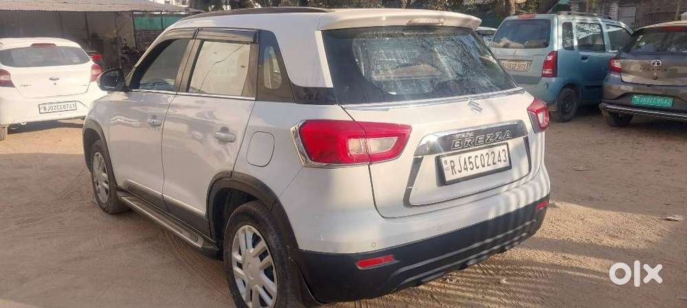 Maruti Suzuki Brezza 1.5 Vxi Cng, 2021, Cng & Hybrids