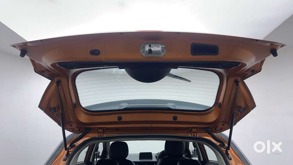 Tata Nexon 1.2 Revotron Xza Plus (o) Dual Tone, 2018, Petrol