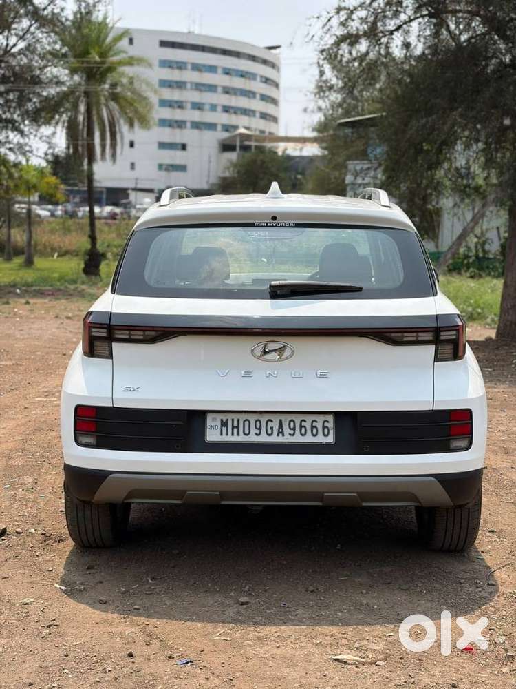 Hyundai Venue Sx (o) Mt 1.5 Diesel, 2022, Diesel