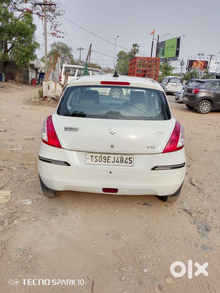 Maruti Suzuki Swift Vxi With Abs, 2015, Petrol