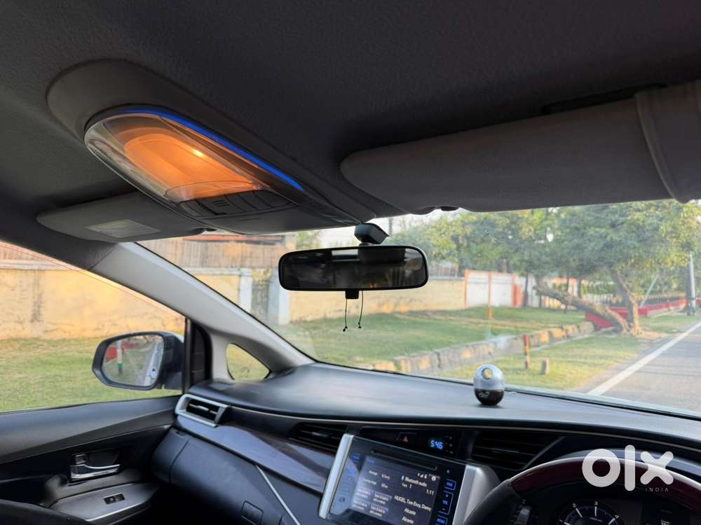 Toyota Innova Crysta 2.4 V 8 Str, 2016, Diesel