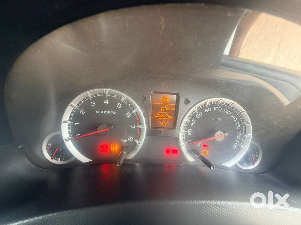 Maruti Suzuki Swift Petrol Manual 2014