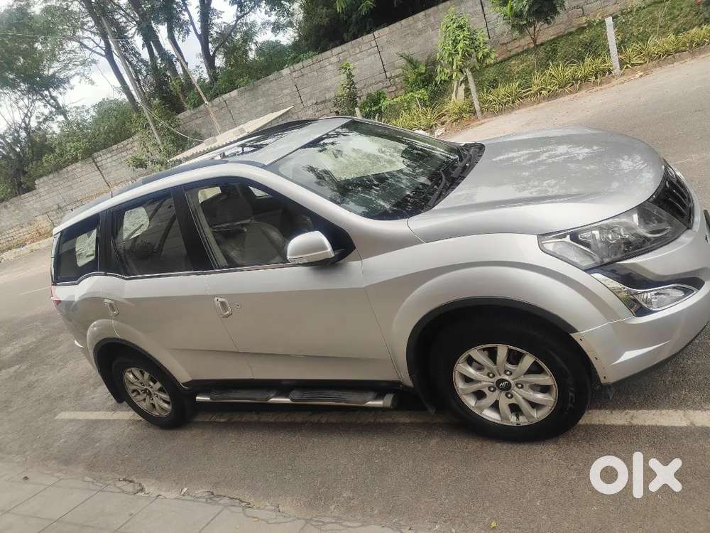 Mahindra XUV500 2.2 W10 2015