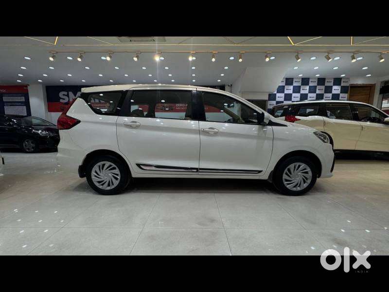 Maruti Suzuki Ertiga 2022-2023 Vxi Cng, 2022, Cng & Hybrids