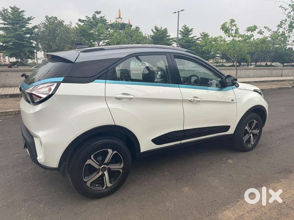Tata Nexon Ev Xz Plus, 2022, Cng & Hybrids
