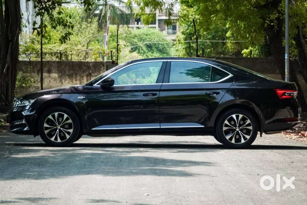Skoda Superb L&k 2.0 Tdi At, 2023, Petrol