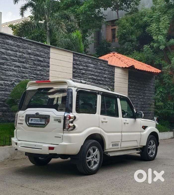 Mahindra Scorpio S6 Plus, 2016, Diesel