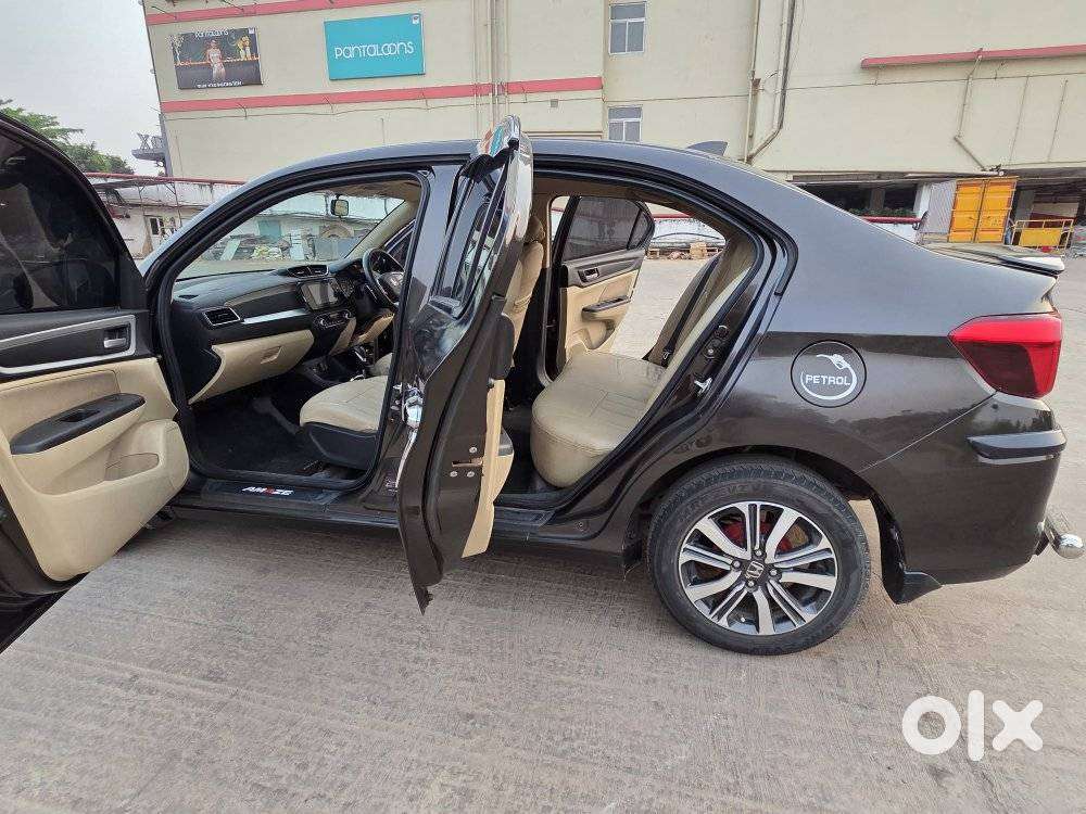 Honda Amaze 2nd Gen Vx, 2022, Petrol