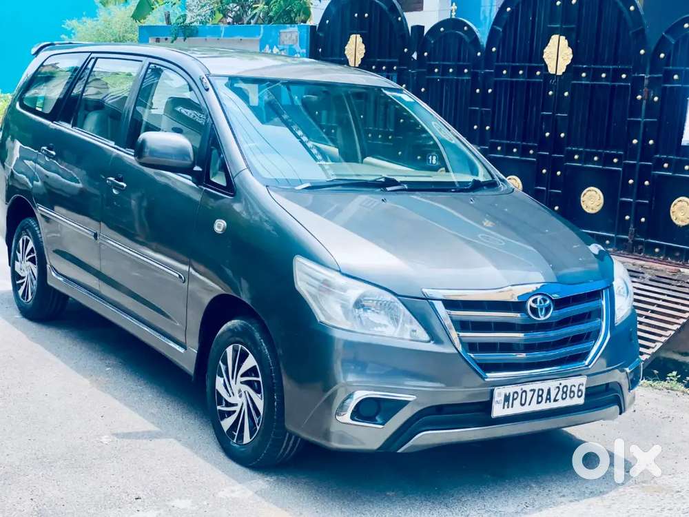 Toyota Innova 2012