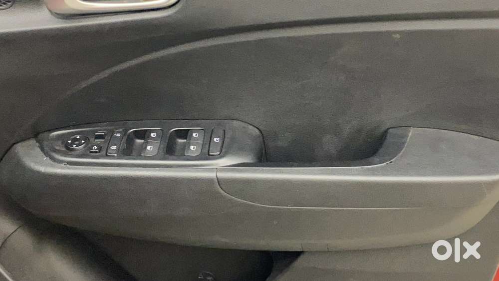 Hyundai Venue 1.2 S Plus, 2021, Petrol