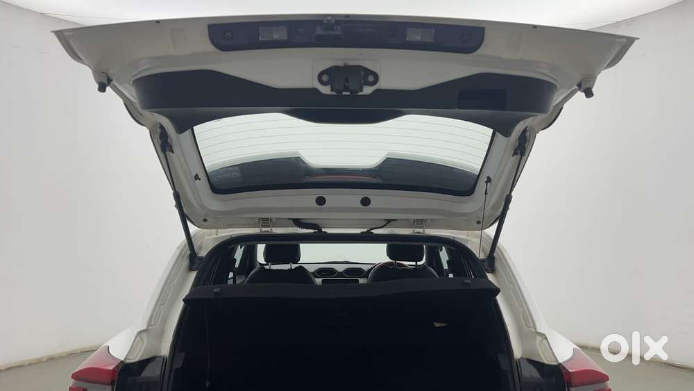 Nissan Magnite 1.0 Xv, 2021, Petrol