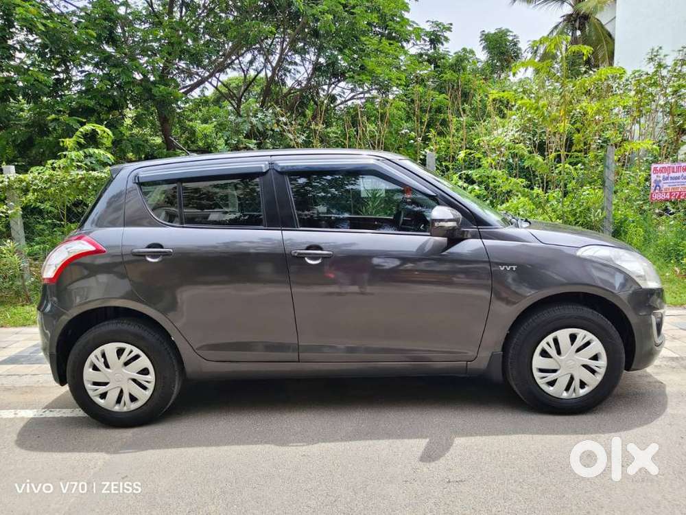 Maruti Suzuki Swift Vxi 1.2 Abs Bs-iv, 2017, Petrol