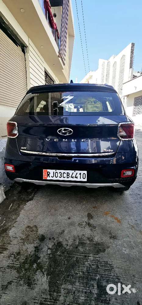 Hyundai Venue 2020 Petrol 80000 Km Driven
